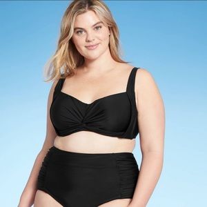 NWT Kona Sol Plus Size Black Twist Front Bikini Top 20W